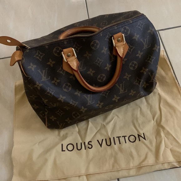 Authentic preloved Louis Vuitton Monogram Speedy 30 - Picture 8 of 8